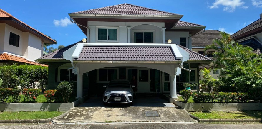 House in Phuket, Thailand 3 bedrooms № 136991