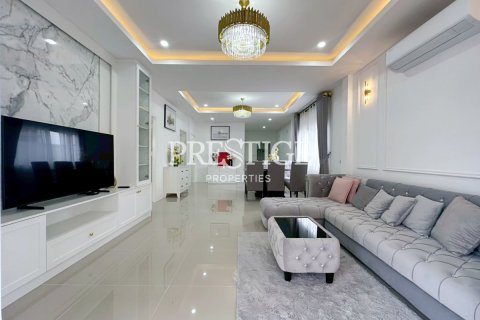 House in Pattaya, Thailand 3 bedrooms № 197883 - photo 2