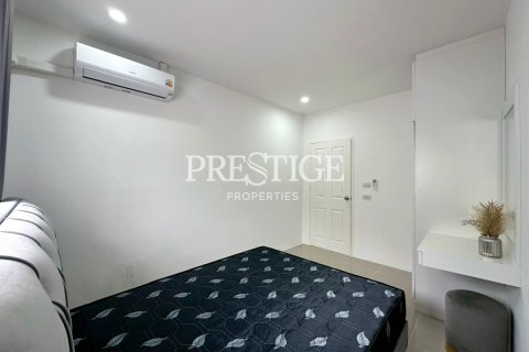 House in Pattaya, Thailand 3 bedrooms № 197883 - photo 19