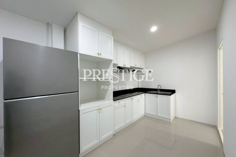 House in Pattaya, Thailand 3 bedrooms № 197883 - photo 12