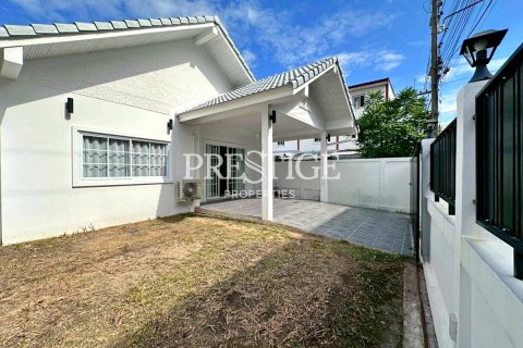 House in Pattaya, Thailand 3 bedrooms № 197883 - photo 24