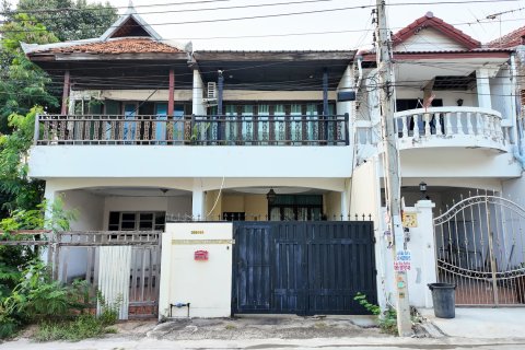 Villa in Pattaya, Thailand 3 bedrooms № 150975 - photo 16