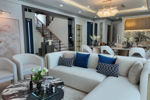 Villa in Pattaya, Thailand 4 bedrooms № 150971 - photo 9