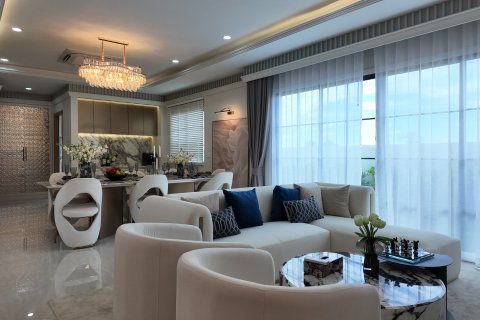 Villa in Pattaya, Thailand 4 bedrooms № 150971 - photo 20