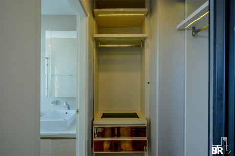 Condo in Bangkok, Thailand, 5 bedrooms № 184803 - photo 9