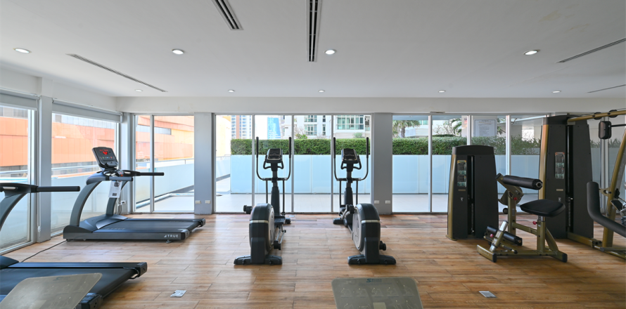 Condo in Bangkok, Thailand, 2 bedrooms  № 184801