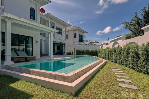 Villa in Phuket, Thailand 4 bedrooms № 164128 - photo 4