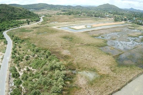 Terrain à Hua Hin, Thaïlande 25544 m2 № 164123