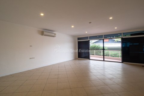 Condo in Bang Lamung, Thailand, 1 bedroom  № 134787 - photo 1