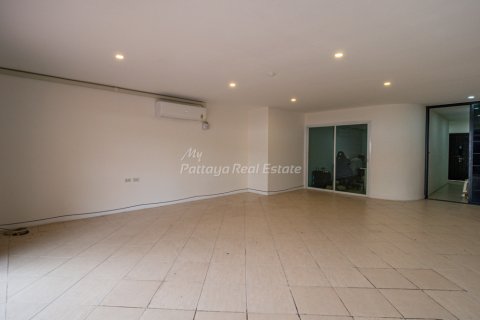 Condo in Bang Lamung, Thailand, 1 bedroom  № 134787 - photo 2