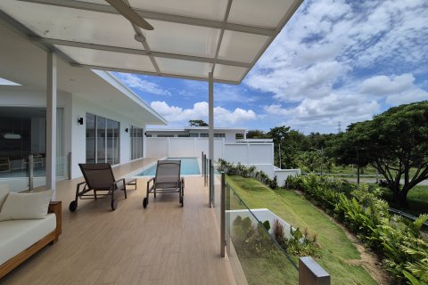Villa in Phuket, Thailand 6 bedrooms № 137653 - photo 23