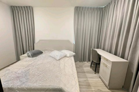 Кондоминиум с 2 спальнями в Дин Даенге, Бангкок, Таиланд № 137651 - фото 11