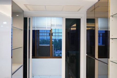 Condo in Suan Luang, Bangkok, Thailand, 2 bedrooms № 137649 - photo 12