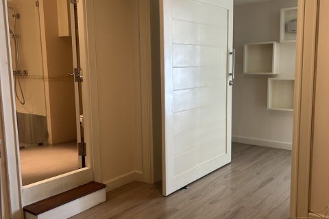 Condo in Khlong Toei, Bangkok, Thailand, 3 bedrooms  № 171593 - photo 10