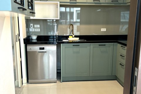 Condo in Khlong Toei, Bangkok, Thailand, 3 bedrooms  № 171593 - photo 7