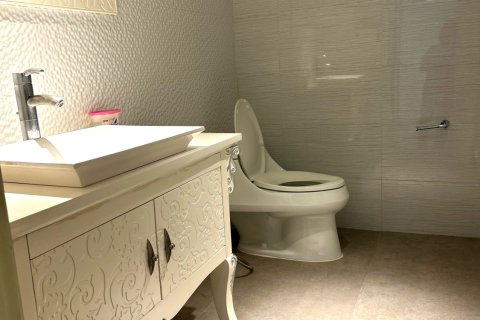 Condo in Khlong Toei, Bangkok, Thailand, 3 bedrooms  № 171593 - photo 9