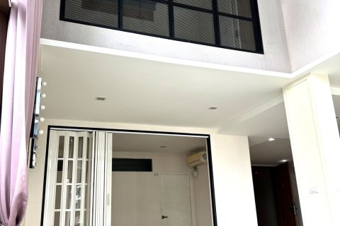 Condo in Khlong Toei, Bangkok, Thailand, 3 bedrooms  № 171593 - photo 5