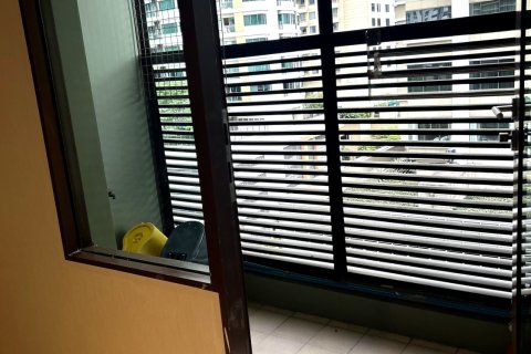 Condo in Khlong Toei, Bangkok, Thailand, 3 bedrooms  № 171593 - photo 6