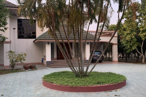 Вилла в Чианграе, Таиланд с 4 спальнями  № 154297 - фото 7