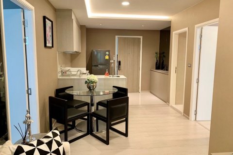 Кондоминиум с 2 спальнями в Клонг Тоэй, Бангкок, Таиланд № 140848 - фото 10