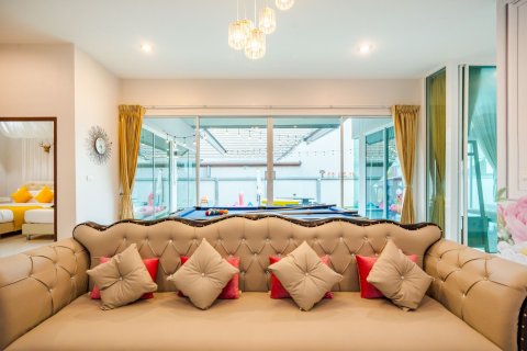 Villa in Cha-am, Thailand 4 bedrooms № 140847 - photo 15