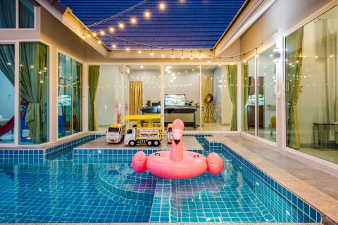 Villa in Cha-am, Thailand 4 bedrooms № 140847 - photo 2