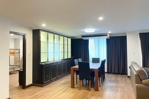 Condo in Watthana, Bangkok, Thailand, 3 bedrooms  № 159699 - photo 6