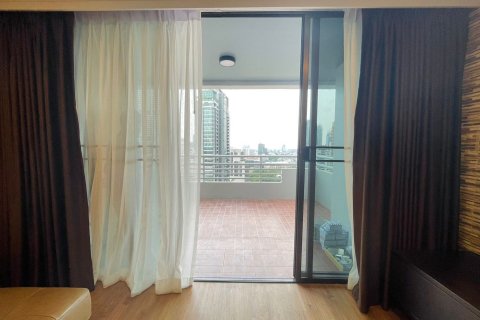 Condo in Watthana, Bangkok, Thailand, 3 bedrooms  № 159699 - photo 9