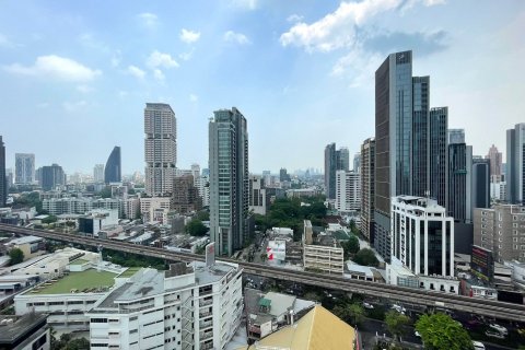 Condo in Watthana, Bangkok, Thailand, 3 bedrooms  № 159699 - photo 2