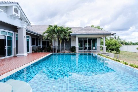 House in San Kamphaeng, Thailand 5 bedrooms № 139748 - photo 23