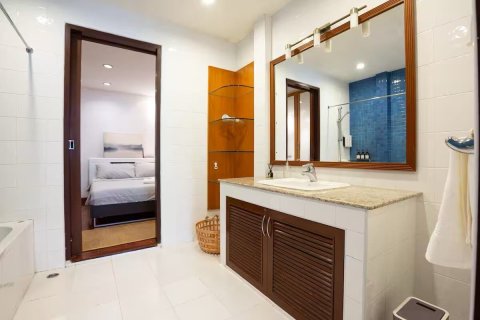 Таунхаус в Ваттхане, Бангкок, Таиланд с 4 спальнями  № 151655 - фото 20