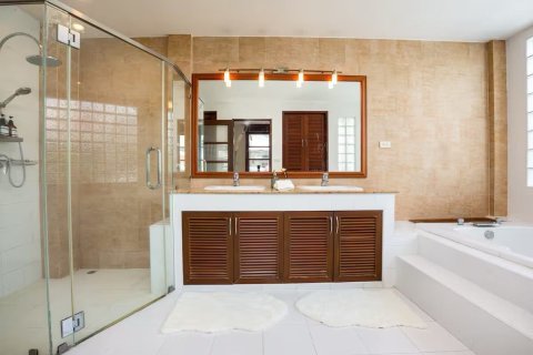 Таунхаус в Ваттхане, Бангкок, Таиланд с 4 спальнями  № 151655 - фото 29