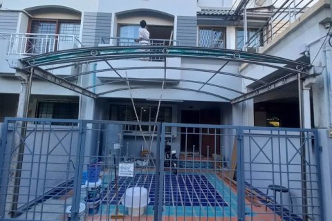 Таунхаус в Бангкапи, Бангкок, Таиланд с 3 спальнями № 151656 - фото 1