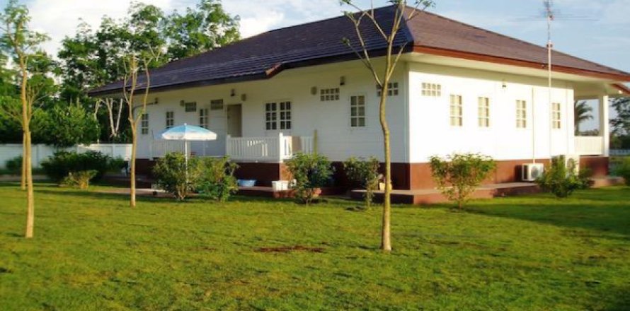 House in Phang Nga, Thailand 3 bedrooms № 203155