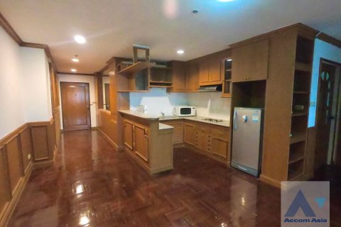 Condo in Yan Nawa, Bangkok, Thailand, 2 bedrooms  № 220071