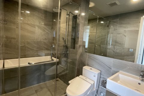 Studio in the Condo in Khlong Toei, Bangkok, Thailand  № 157882 - photo 7