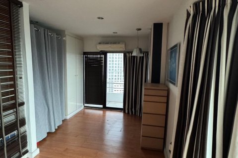 Condo in Chatuchak, Bangkok, Thailand, 3 bedrooms  № 157878 - photo 7