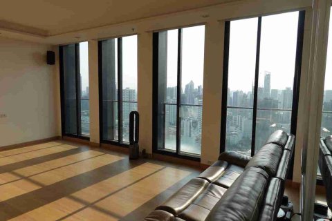 Condo in Bangkok, Thailand, 3 bedrooms  № 183580