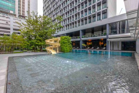 Condo in Bangkok, Thailand, 3 bedrooms  № 183580 - photo 4
