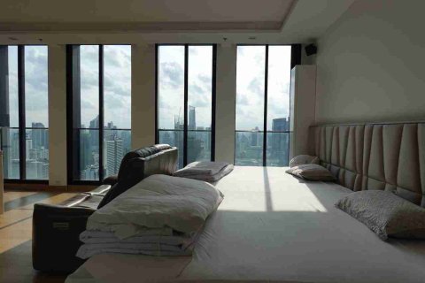 Condo in Bangkok, Thailand, 3 bedrooms  № 183580 - photo 9