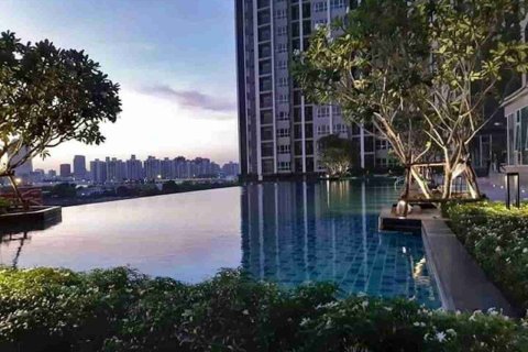 Condo in Bangkok, Thailand, 1 bedroom  № 183583 - photo 2