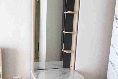 Condo in Bangkok, Thailand, 1 bedroom  № 183583 - photo 4