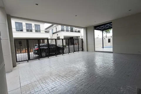 Вилла в Паттайе, Таиланд с 5 комнатами  № 155697 - фото 2