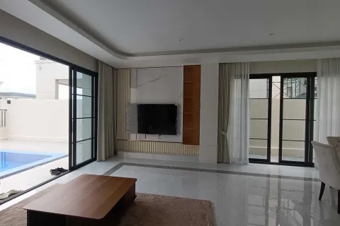 Вилла в Паттайе, Таиланд с 5 комнатами  № 155697 - фото 4