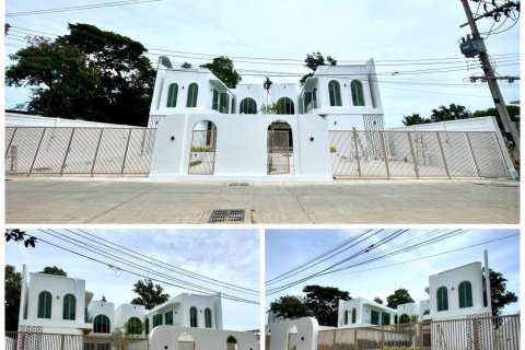 Maison à Pattaya, Thaïlande 5 chambres № 155694 - photo 4