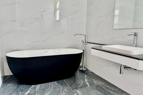 Maison à Pattaya, Thaïlande 5 chambres № 155694 - photo 21