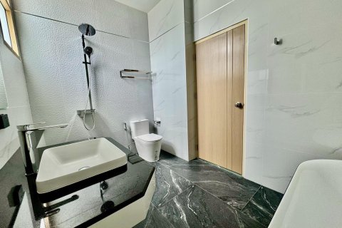 Maison à Pattaya, Thaïlande 5 chambres № 155694 - photo 20