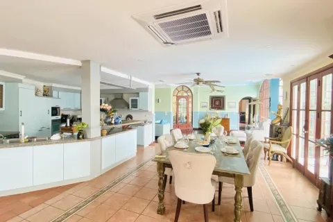 Maison à Pattaya, Thaïlande 6 chambres № 155696 - photo 23