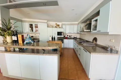 Maison à Pattaya, Thaïlande 6 chambres № 155696 - photo 25