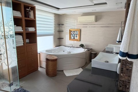 Квартира в Паттайе, Таиланд с 3 комнатами  № 155700 - фото 25